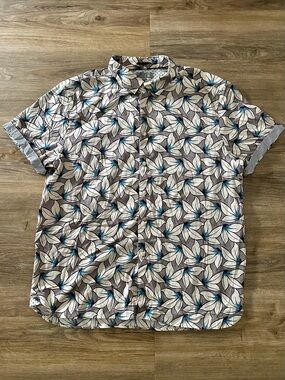 ted baker short sleeve button up | floral hawaiian collared shirt | sz 7